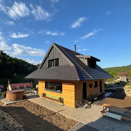 Chalet Happynewhome Slovensky Raj *